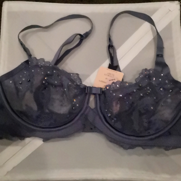 VS Bridal collection Unlined Bra in 32C - Picture 1 of 6